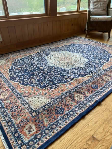 Photo of free Larger Persian style rug (Nr Fresh Pond & Mt Auburn Cem.) #1