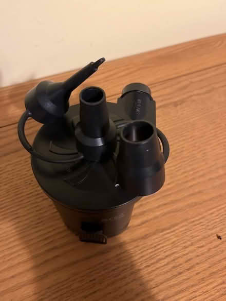 Photo of Battery powered air pump for camping beds (Bellevue EH7) #1