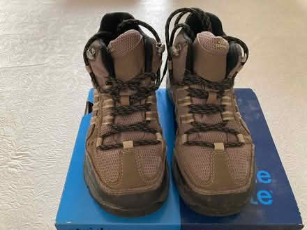 Photo of free kid's hiking boots (Spring Hill, Somerville) #1