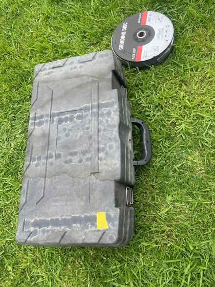 Photo of free Angle grinder + discs (Dutton PR3) #2