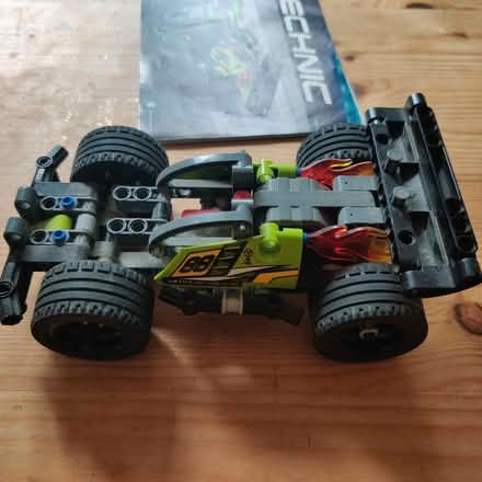 Photo of free Lego Technic Racing Car (Knighton LE2) #2
