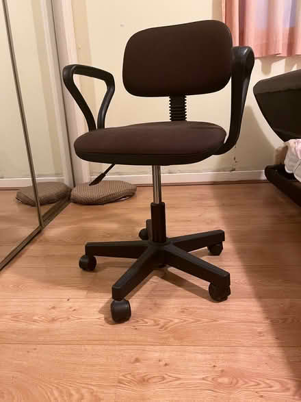 Photo of free chairs (AB14) #2