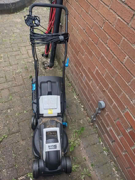 Photo of free Lawnmower (needs fixing) (Wavertree Nook L15) #3