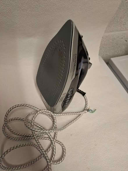 Photo of free Russell Hobbs Steam Iron (Peachcroft OX14) #2