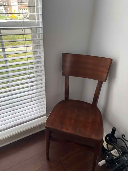 Photo of free Dining room table and 6 chairs (The Vistas) #2