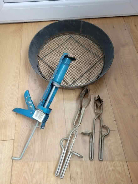 Photo of free Mastic gun and bits (Kirkby L32) #1