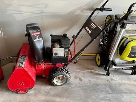 Photo of free 5.5 HP / 22" Snapper Snowblower (Near Lexington and 125th) #1