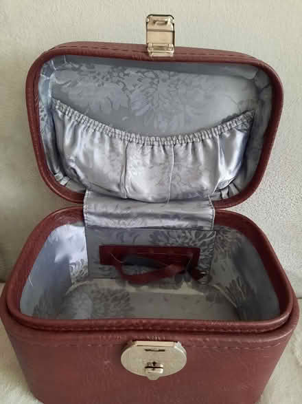 Photo of free Large makeup case (Butetown CF10) #2