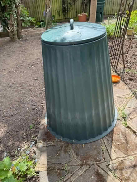 Photo of free Compost bin for garden (Enfield EN2) #1