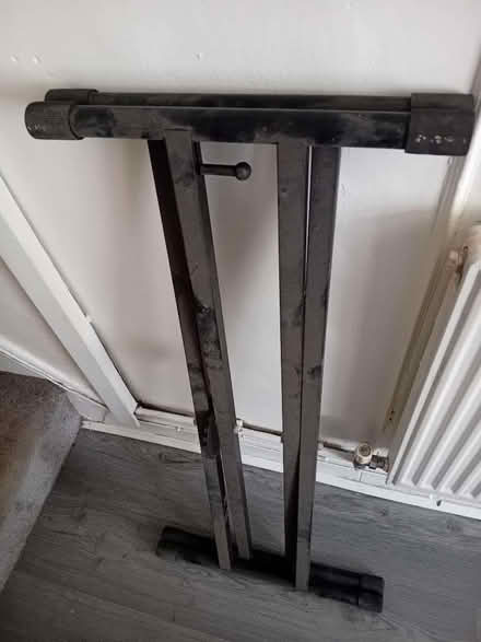 Photo of free adjustable metal keyboard stand (Allerton L18) #1