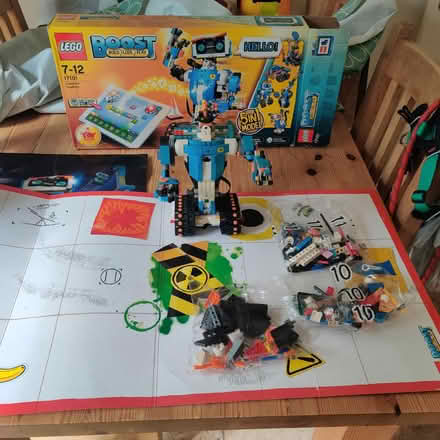 Photo of free Lego Boost Set 17101 (Knighton LE2) #2