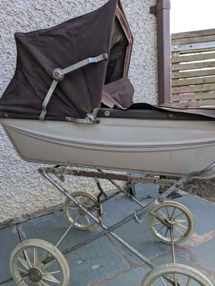 Photo of free Silver Cross Dolls Pram (1970s) (Levens LA8) #3