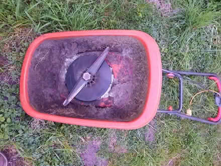 Photo of free Flymo for spares. Does not work (Florence Park OX4) #2