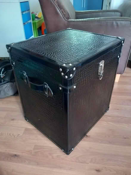 Photo of free Black chest (Caton) #2