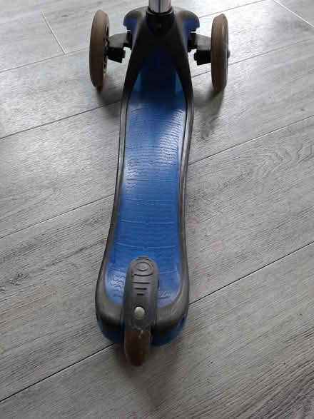 Photo of free GLOBBER scooter (Manley Common WA6) #4