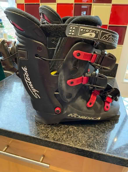 Photo of free Ski boots (Fenham NE4) #4