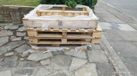 Photo of free 4 wooden pallets (Albany park DA14) #1