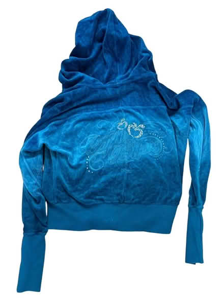 Photo of free Apple Bottom Woman’s Hoodie (Brooklyn Storage) #2
