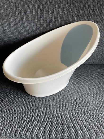 Photo of free Baby bath (Hackney E8) #1