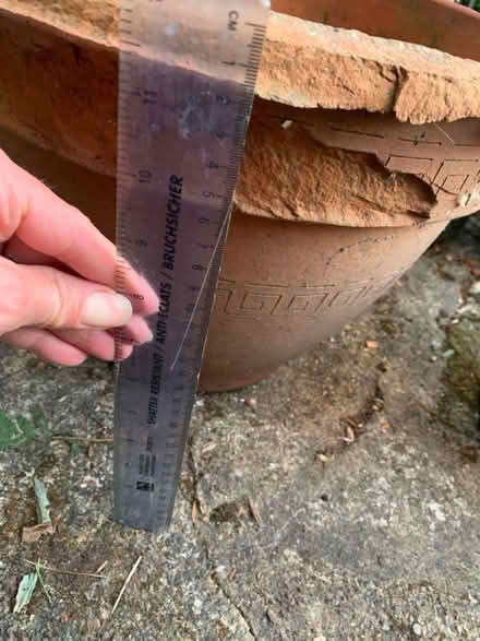 Photo of free Terracotta pots (Claygate KT10) #3