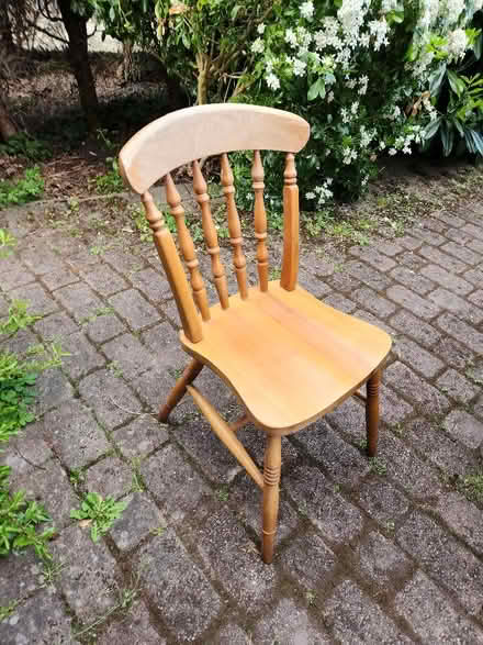 Photo of free 4x solid wood kitchen chairs (Wood Lanes SK10) #2