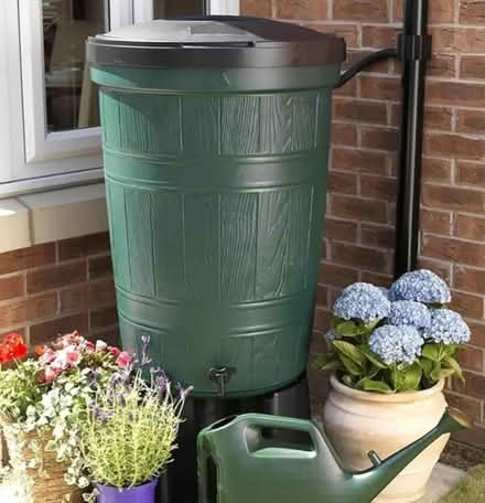 Photo of Water tank/ plastic bin (Leyton E10) #1