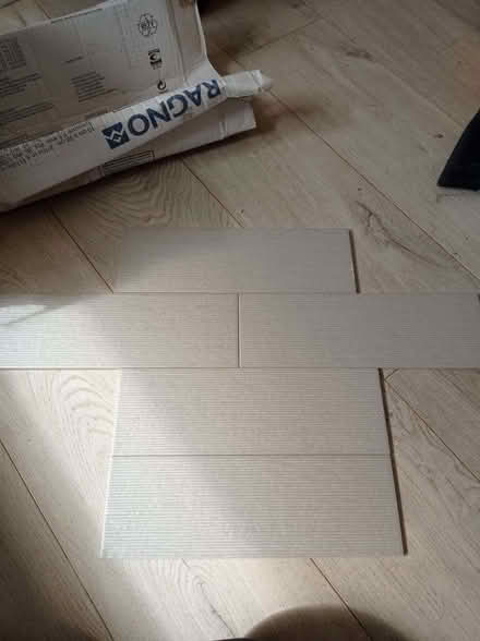 Photo of free Tiles: 10 x 30 cm matt white x12; grey ridge x 5 (Chippenham SN15) #2