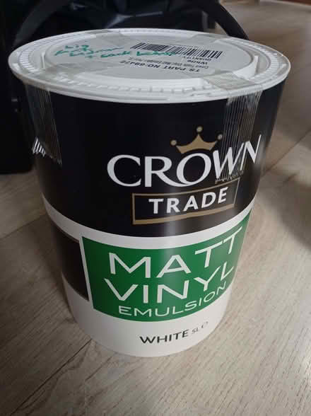Photo of free White emulsion paint, matt varnish, white eggshell, paint re (Chippenham SN15) #1