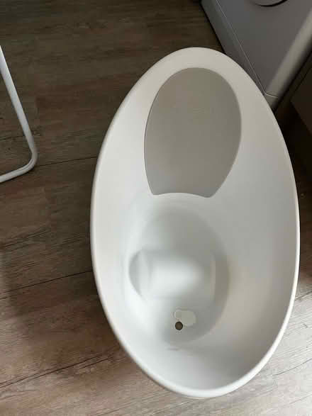 Photo of free Shnuggle Baby Bath (Littlemore OX4) #1