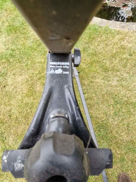 Photo of free Halfords 1040 Adjustable Roof Bars (Arborfield Garrison RG2) #2