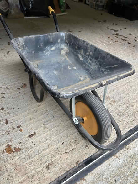 Photo of free Wheelbarrow (Bursledon SO31) #1
