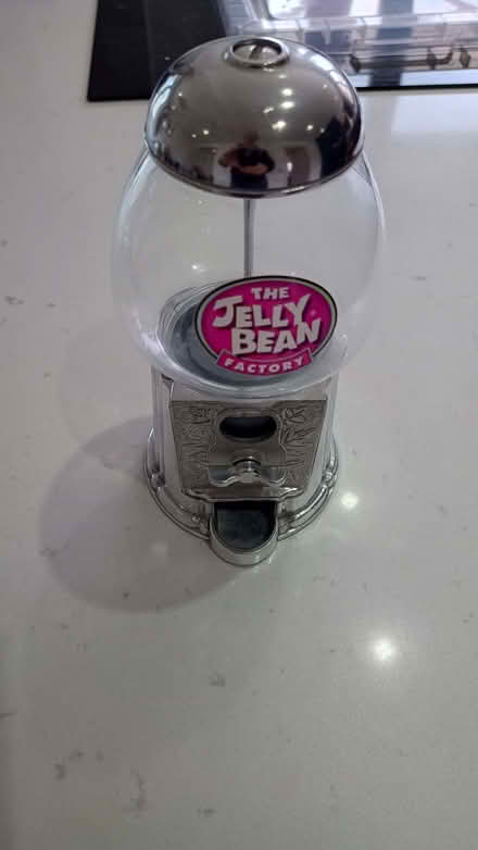 Photo of free Jelly Bean coin op toy (Stanford in the Vale SN7) #2