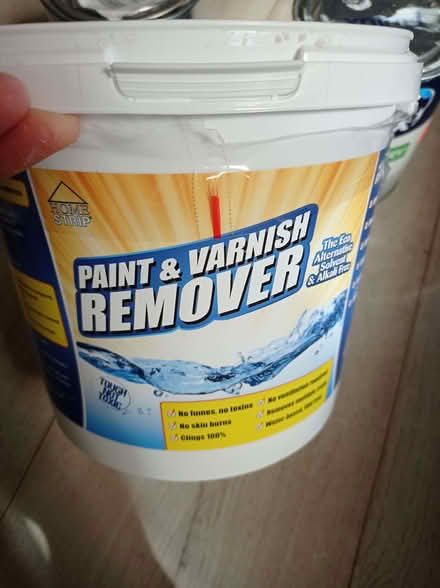 Photo of free White emulsion paint, matt varnish, white eggshell, paint re (Chippenham SN15) #4
