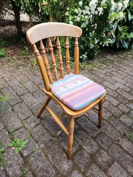 Photo of free 4x solid wood kitchen chairs (Wood Lanes SK10) #1