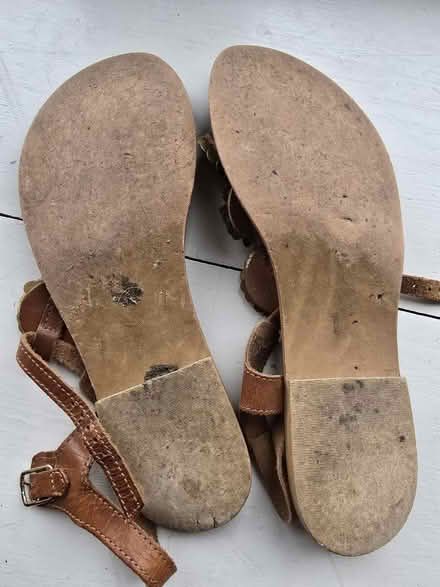 Photo of free Schuh size 5 (DE4 Matlock) #3