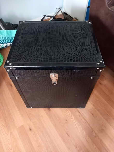 Photo of free Black chest (Caton) #1