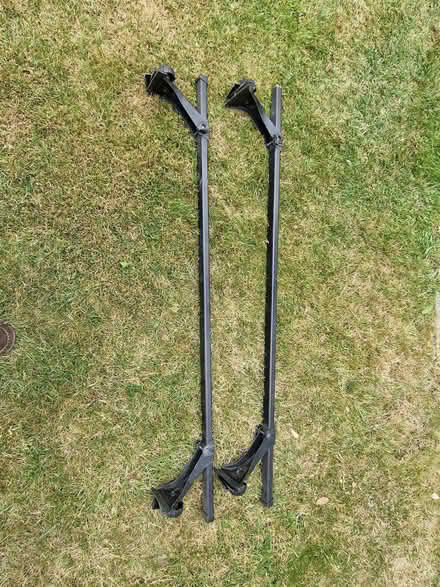 Photo of free Halfords 1040 Adjustable Roof Bars (Arborfield Garrison RG2) #1