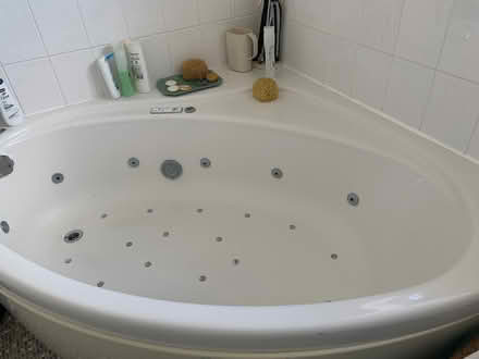 Photo of free 1800 x 1800 corner Armitage Shanks Corner Jet Spa Bath (Broadwindsor DT8) #1