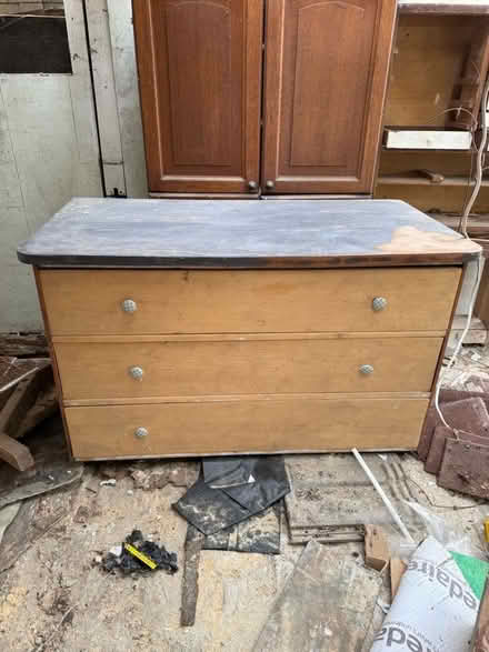 Photo of free Large solid oak chest of drawers (Waterlooville PO7) #1