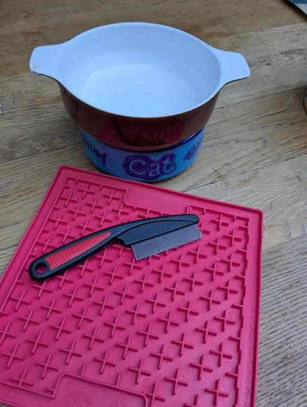 Photo of free Cat care items (Tetbury GL8) #1