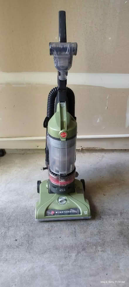 Photo of free Carpet vacuum cleaner (Mill Creek) #1