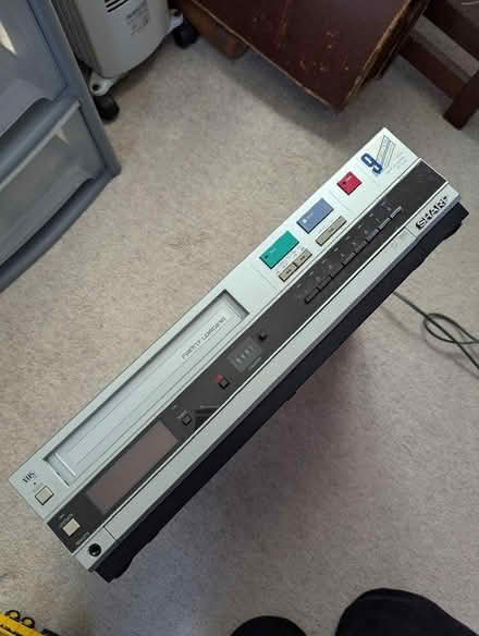 Photo of free VHS player and recorder (Minchinhampton GL6) #1