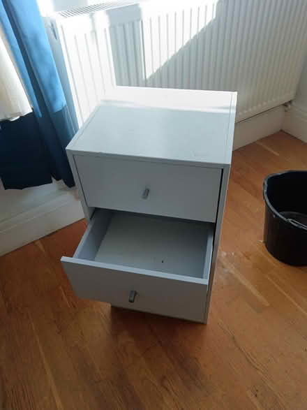 Photo of free Chest drawers (SE25) #1