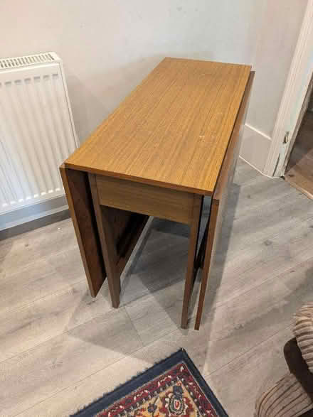 Photo of free Extendable dining table (Thornton Heath CR7) #1