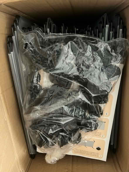 Photo of free 16 cube Modular wire&plastic storag (Twickenham TW2) #4