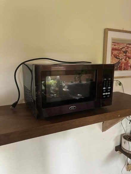 Photo of free 900 W 0.9 ft.3 microwave (Richboro) #1