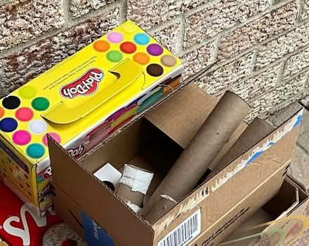 Photo of free (MK) cardboard boxes, paper rolls (Orléans) #1