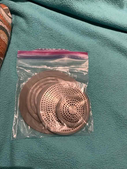 Photo of free Assorted Bathroom Items (Greenpoint) #3