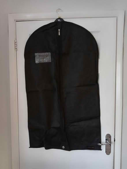 Photo of free Dress and Suit carriers (TN24) #2