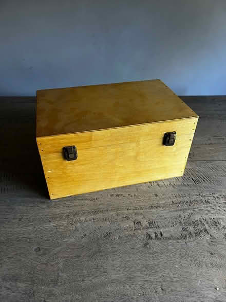 Photo of free Wooden box, medium size (basingstoke) #2